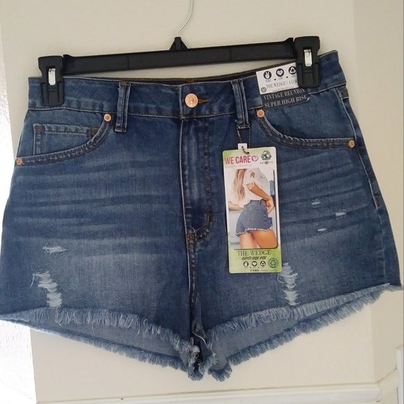 SOLD SOLD SOLD Rewash The Wedge Super High Rise 9/29 Shorts - Picture 6 of 16